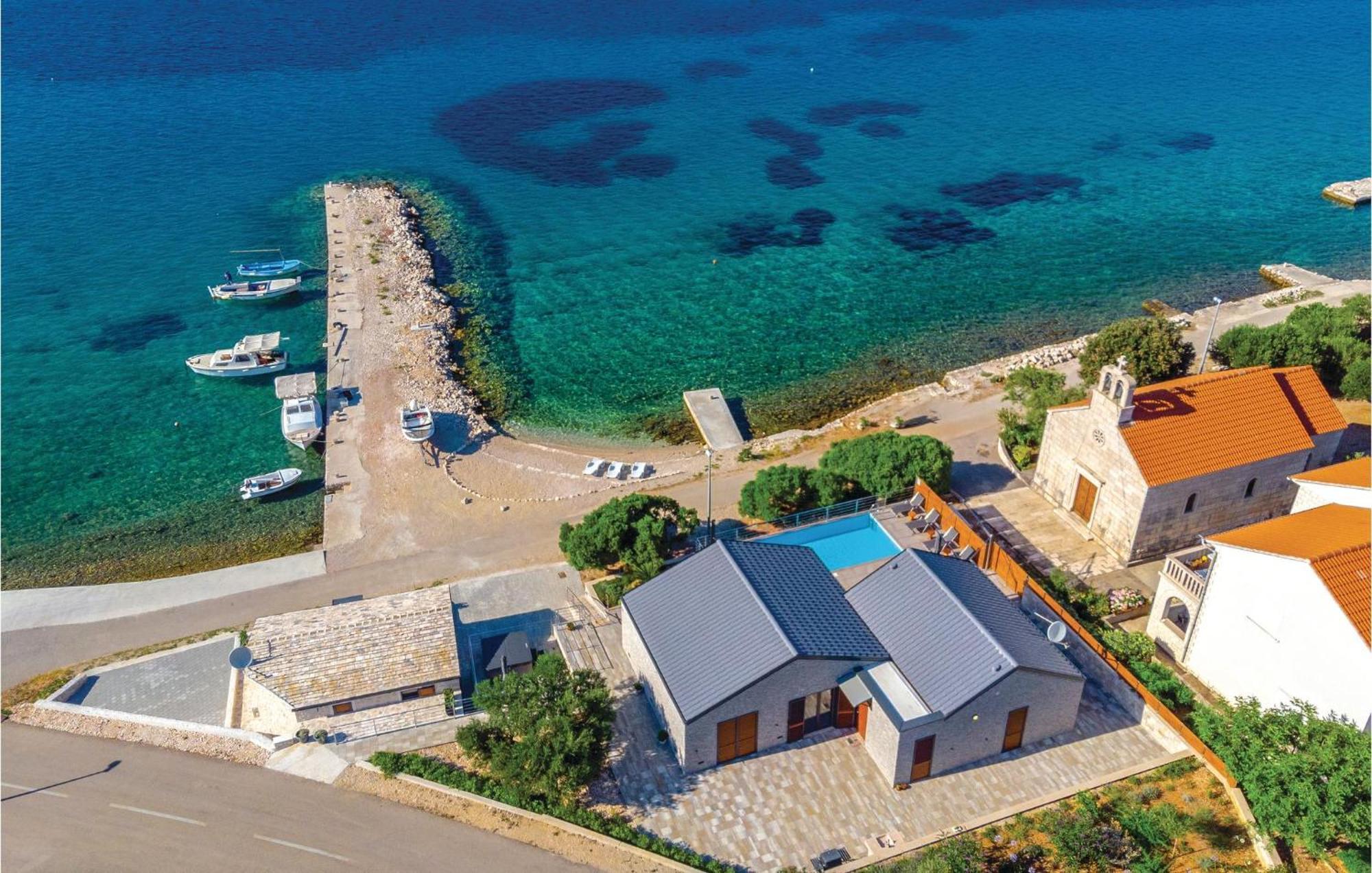 Nice Home In Kneze With Wifi Pupnat Extérieur photo