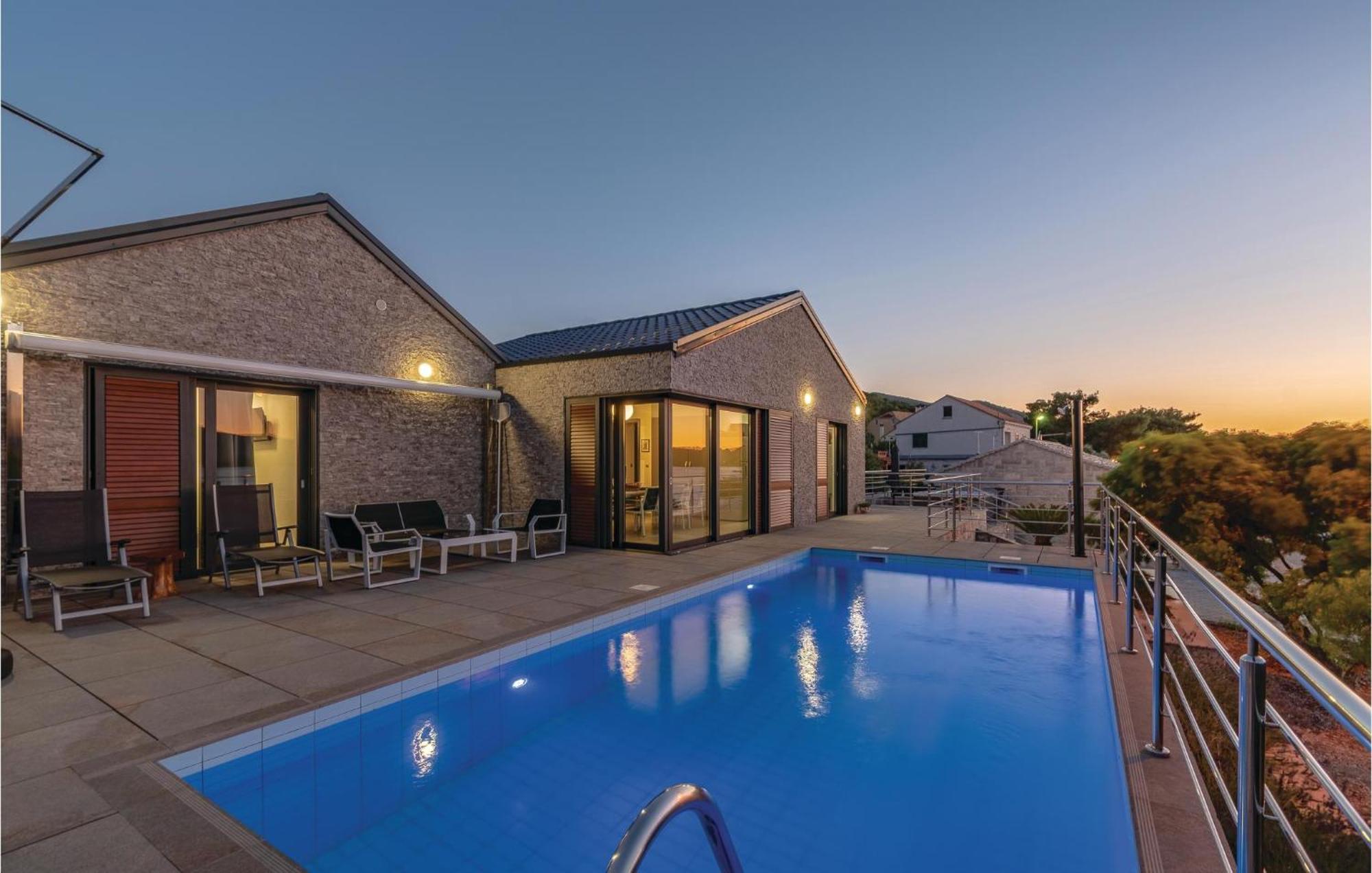 Nice Home In Kneze With Wifi Pupnat Extérieur photo