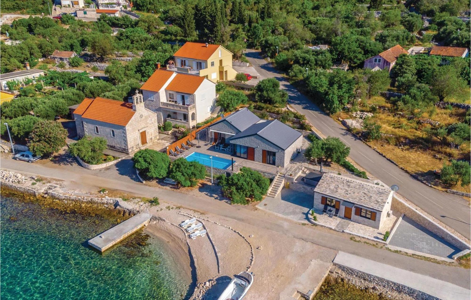 Nice Home In Kneze With Wifi Pupnat Extérieur photo